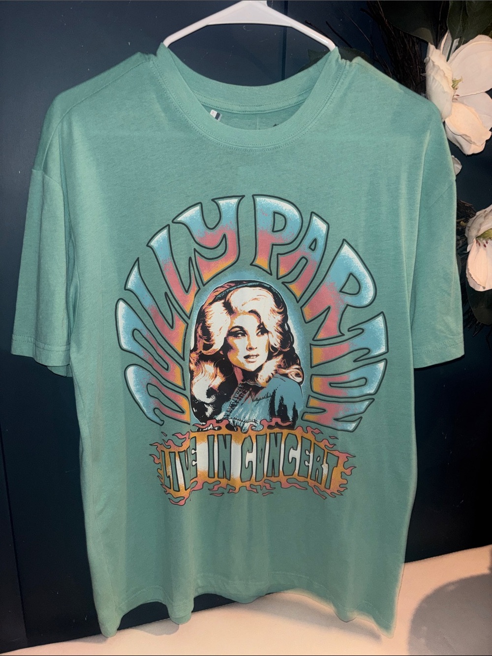 Dolly Parton Mint Green Retro 'Live In Concert' Graphic Tee NWT❗️